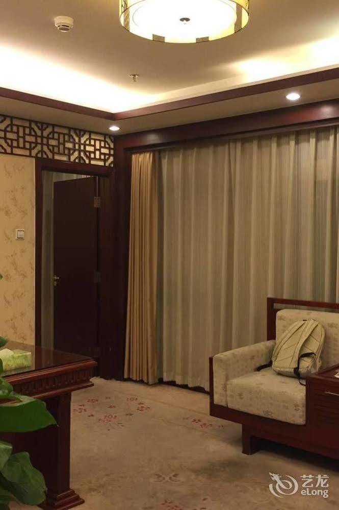 Desheng Hotel Пекин Екстериор снимка